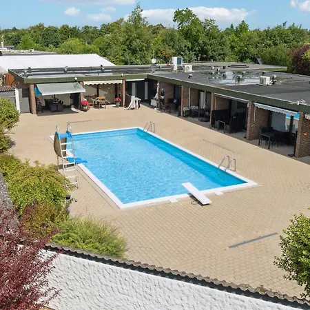 1 Bedroom Stunning In