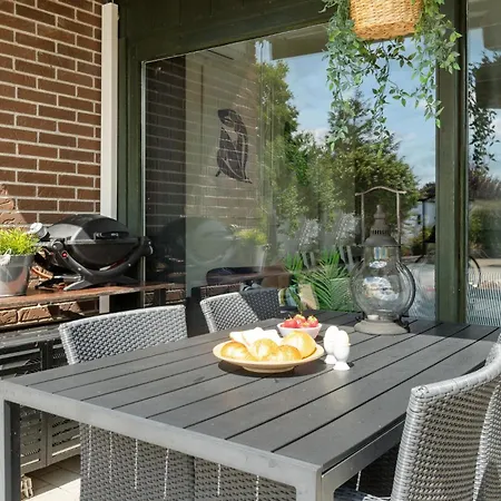 1 Bedroom Stunning In Ξενοδοχείο 4*