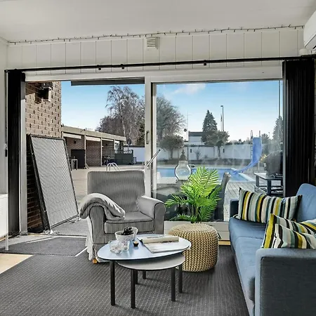 1 Bedroom Stunning In Glesborg